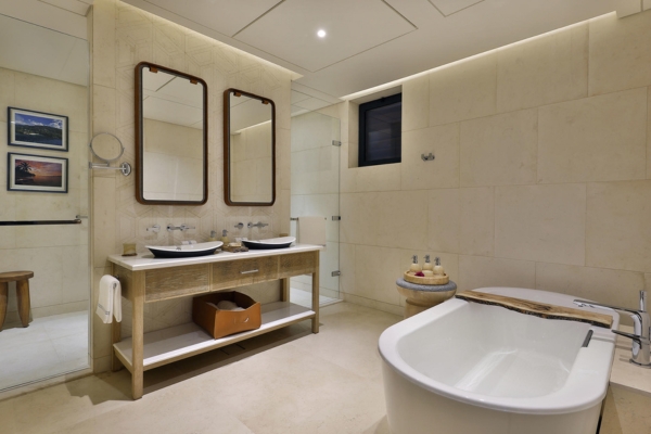 Mango House - Image 3