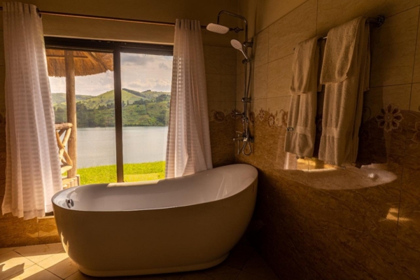 Crater Safari Lodge - Image 3