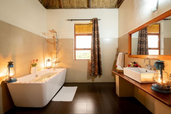 Crater Safari Lodge - Image 7